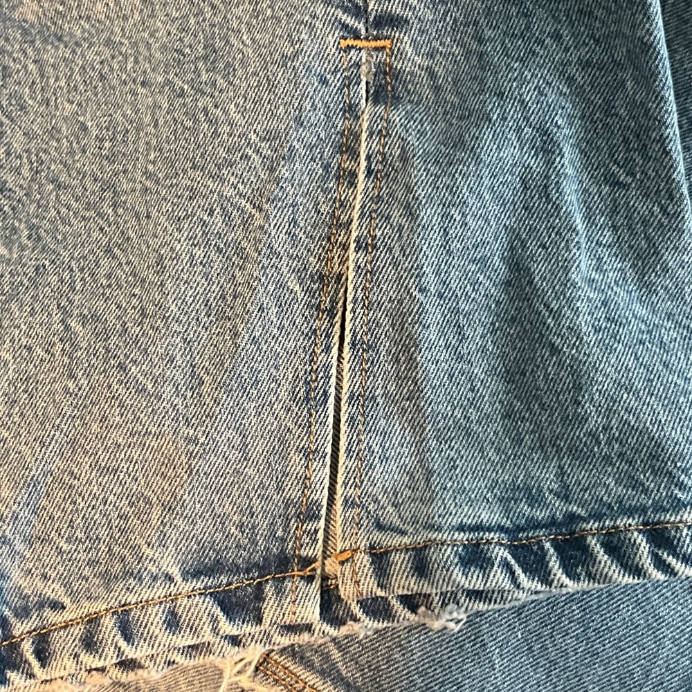 Good American Good Boy Twisted Slit Jeans - Picture 5 of 5